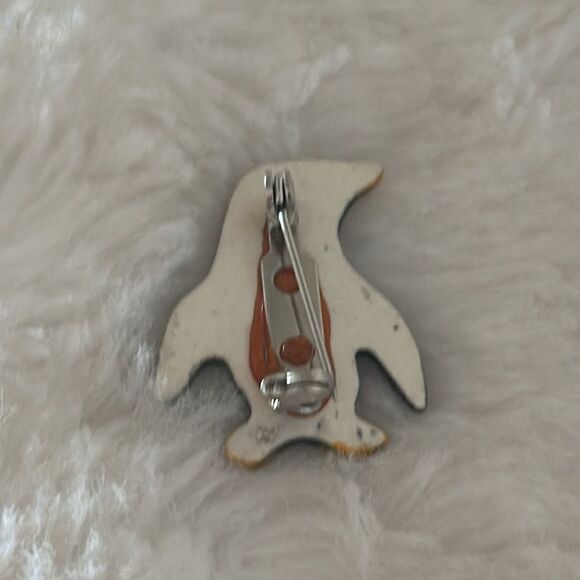 Vintage Penguin Brooch! - Picture 2 of 4